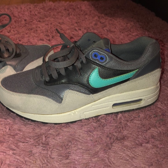 Nike Shoes - Women’s Air Max 1 Essential